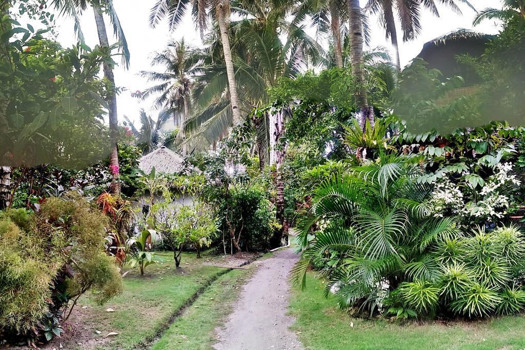 Bamboo Bungalows Resthouse Balabag  Exterior photo