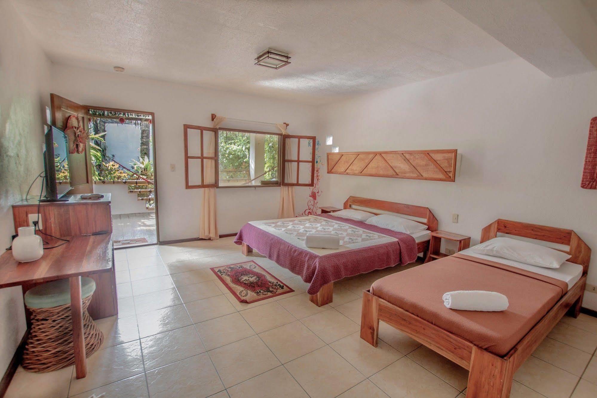 Bamboo Bungalows Resthouse Balabag  Exterior photo